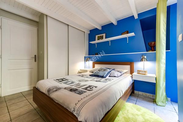 Maison en pierre rénovée, garage, terrasses et T2 indépendant