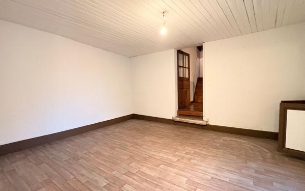 Maison à vendre    4 pièces •  Clairvaux-d'Aveyron