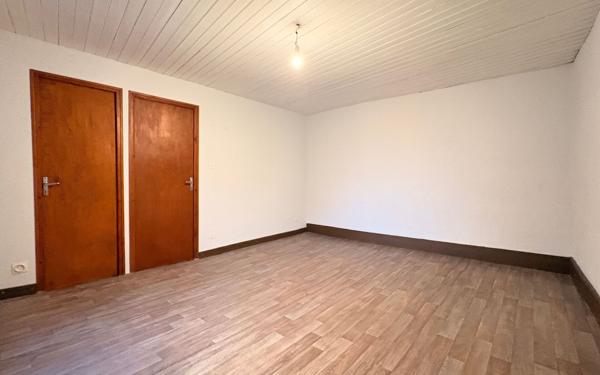 Maison à vendre    4 pièces •  Clairvaux-d'Aveyron