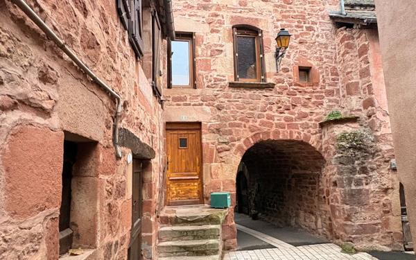 Maison à vendre    4 pièces •  Clairvaux-d'Aveyron