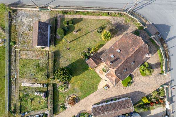 Maison Foecy  : 140 m² - 6 pièces - 4 chambres -