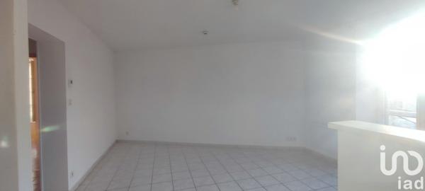 Appartement 3 pièces de 53 m² à Fougères (35300)