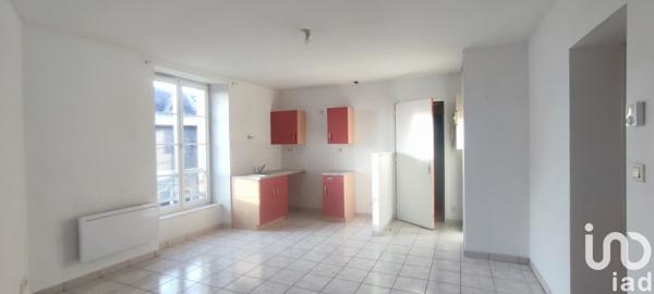 Appartement 3 pièces de 53 m² à Fougères (35300)