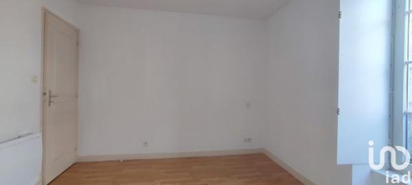 Appartement 3 pièces de 53 m² à Fougères (35300)