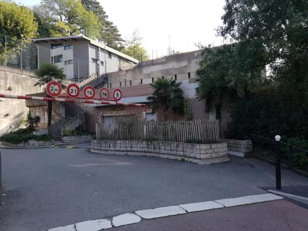 Parking / Box à louer à Chambéry (73000)