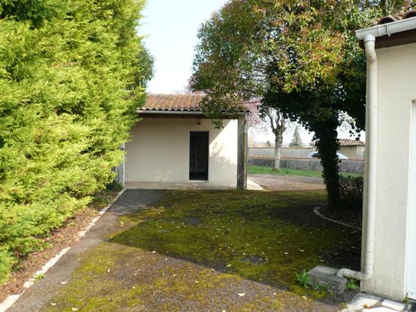 ⚜ MAISON à VENDRE de Plain-pied - GENSAC LA PALLUE ⚜