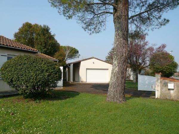 ⚜ MAISON à VENDRE de Plain-pied - GENSAC LA PALLUE ⚜