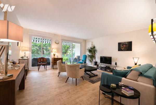 Appartement rénové avec terrasse et vue parc - Tours Nord
Allée de Trianon