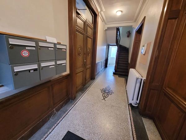 Appartement à vendre 3 pièces 57m² Saint-Amand-les-Eaux (59230)