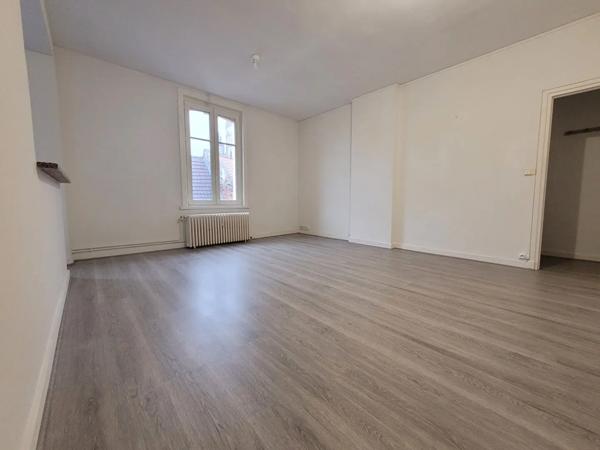 Appartement à vendre 3 pièces 57m² Saint-Amand-les-Eaux (59230)