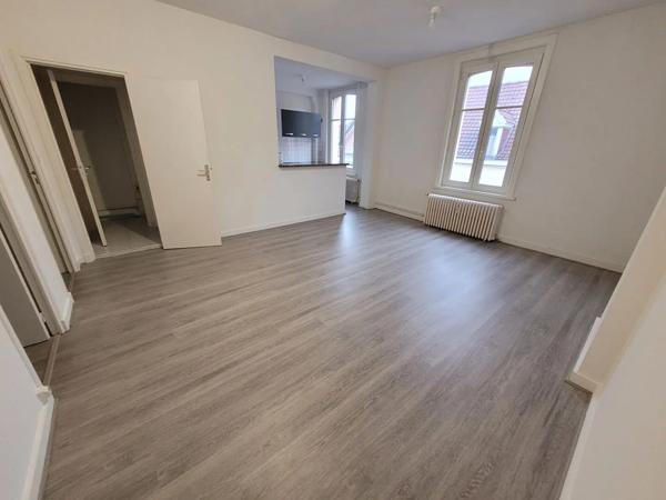 Appartement à vendre 3 pièces 57m² Saint-Amand-les-Eaux (59230)