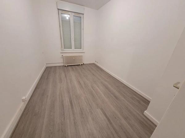Appartement à vendre 3 pièces 57m² Saint-Amand-les-Eaux (59230)