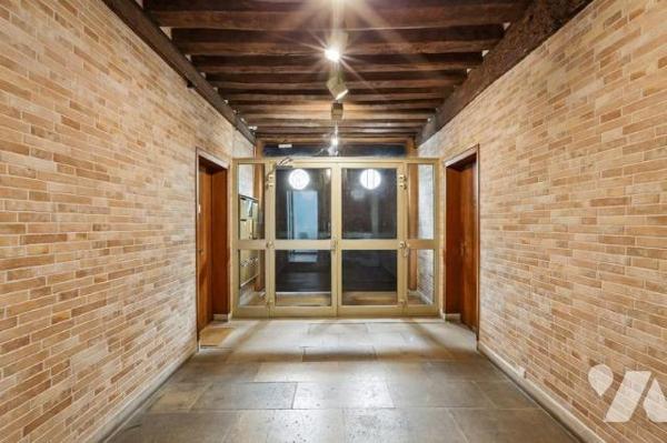 A VENDRE PAR NOTAIRE – Rue Villehardouin