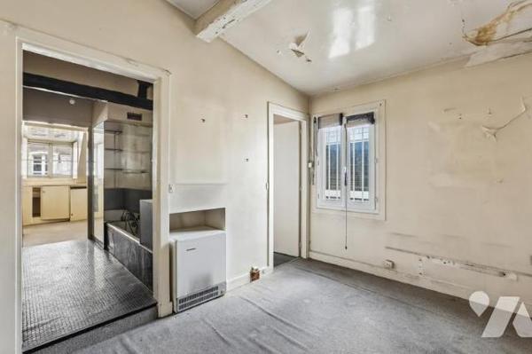 A VENDRE PAR NOTAIRE – Rue Villehardouin