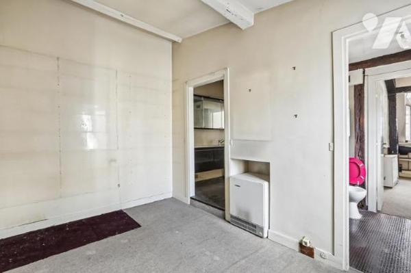 A VENDRE PAR NOTAIRE – Rue Villehardouin