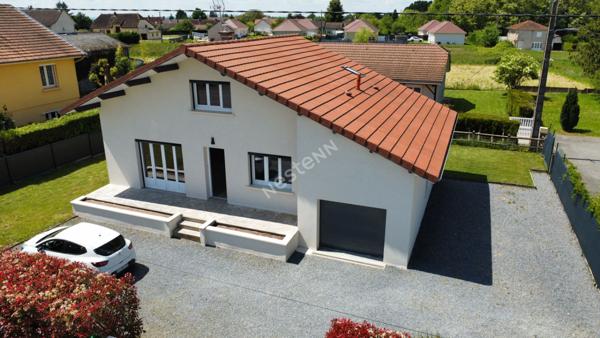Maison rénovée de 3 chambres située entre CHALON-SUR-SAONE et LONS-LE-SAUNIER proche LOUHANS et ses 157 arcades à 25 minutes de l'autoroute A39 et 30 minutes de l'A6