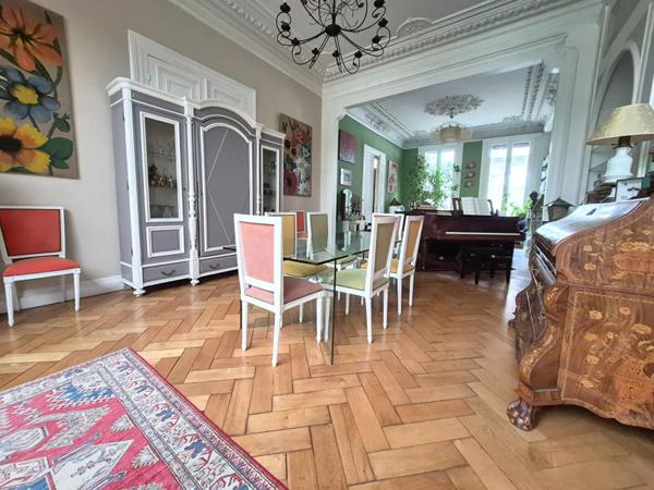 Maison à vendre 8 pièces 332m² Roubaix (59100)