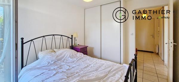 Appartement
         2 pièces
        - 45 m² 230 000 € *