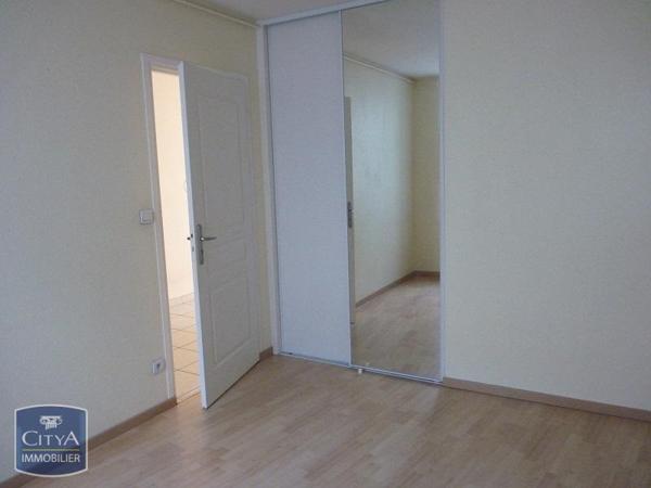Appartement à louer 4 pièces 102.21m²