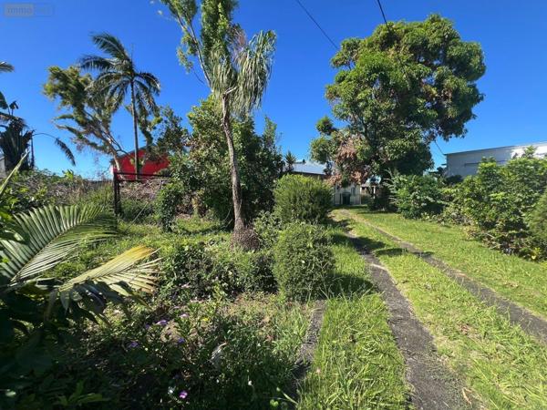 Villa à vendre à Saint-André à la Réunion (97440), ref : 97405/136   
Petit bazar