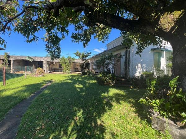 Villa à vendre à Saint-André à la Réunion (97440), ref : 97405/136   
Petit bazar