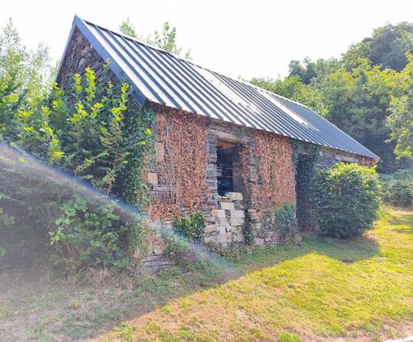 22340 Plévin Propriété  Ensemble immobilier de caractère comprenant 4 logements indépendants entièrement rénovés DPE C