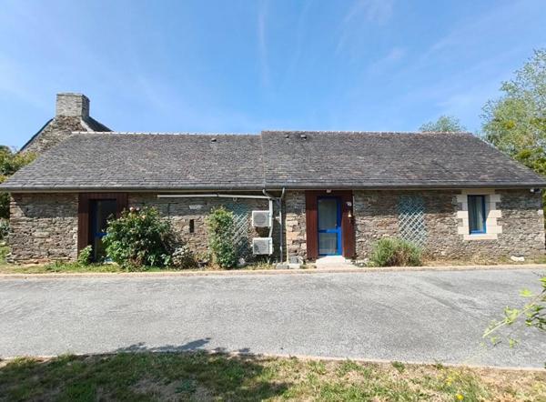 22340 Plévin Propriété  Ensemble immobilier de caractère comprenant 4 logements indépendants entièrement rénovés DPE C