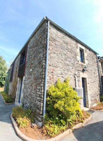 22340 Plévin Propriété  Ensemble immobilier de caractère comprenant 4 logements indépendants entièrement rénovés DPE C