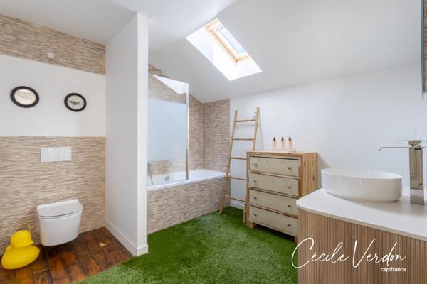 Maison à vendre 8 pièces 200mé BERGERAC (24)