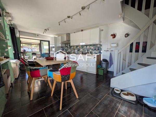 MAISON EN PIERRES avec VUE DÉGAGÉE avec DÉPENDANCE et JARDIN au CALME