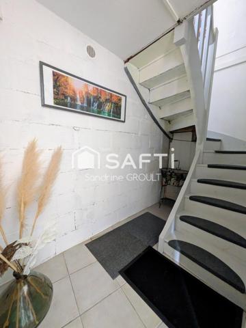 MAISON EN PIERRES avec VUE DÉGAGÉE avec DÉPENDANCE et JARDIN au CALME