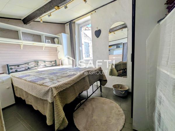 MAISON EN PIERRES avec VUE DÉGAGÉE avec DÉPENDANCE et JARDIN au CALME