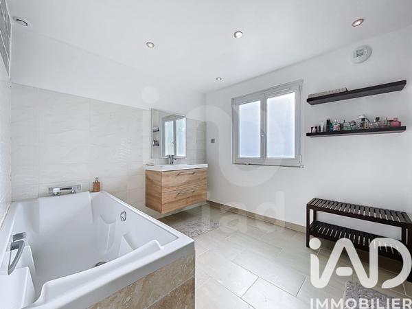 Maison à vendre 6 pièces 120 m² Mennecy