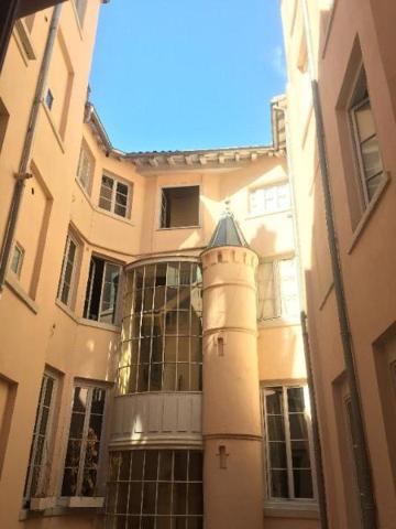 Appartement à louer 1 pièce 53.76m²