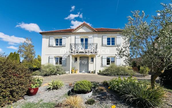 Maison à PLESSIS-SAINT-JEAN, 89140 - 7 pièces 166m²