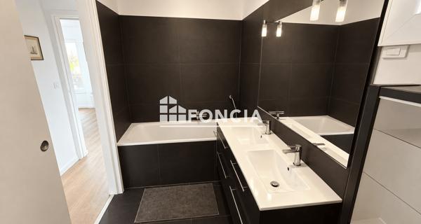 À vendre Appartement 3 pièces 68 m² - La Rochelle 17000