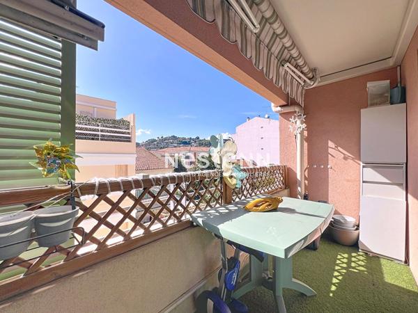 VALLAURIS - 5 pièces - 102m² - 2 Garages fermés - Dernier étage - SUD