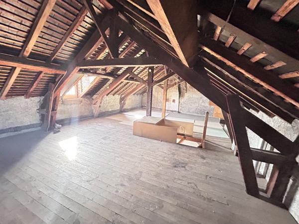 Appartement à vendre 70 000 € Aureilhan 5 p 105 m² DPE F