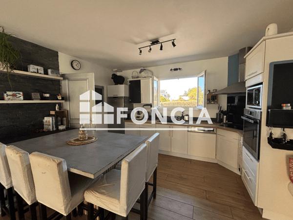 Location Maison 5 pièces 136.98 m² - Herrere 64680