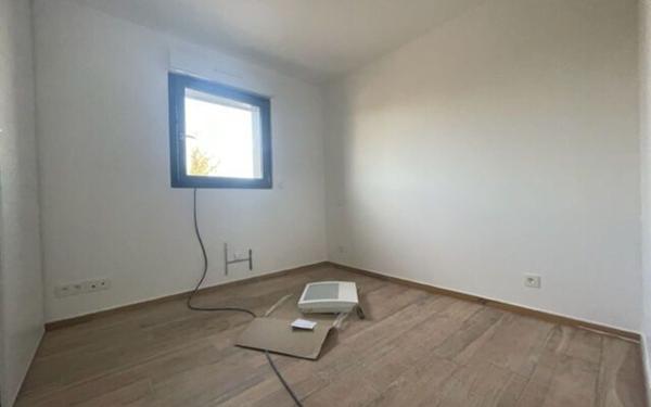 Appartement à louer    3 pièces •  Sainte-Marie