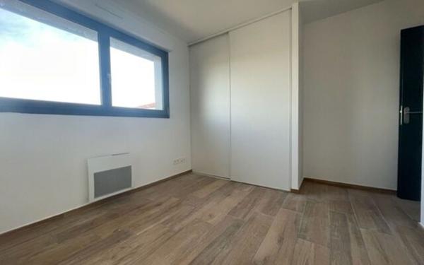 Appartement à louer    3 pièces •  Sainte-Marie
