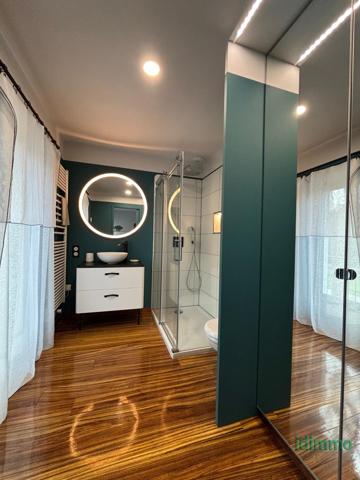 DEMEURE ANCIENNE DE 180 M2 AVEC SON STUDIO. RENOVEE EN 2022 SUR UN TERRAIN CLOS DE 300 M2 .AU COEUR DE LA ROCH La Rochelle (17000)