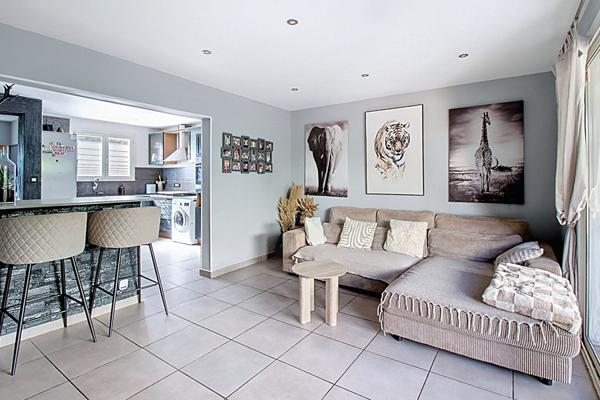 EXCLUSIVITÉ A VENDRE Appartement d'environ 60m² avec 2 chambres, terrasse 45m2