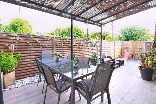 EXCLUSIVITÉ A VENDRE Appartement d'environ 60m² avec 2 chambres, terrasse 45m2