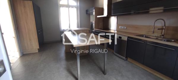 Belle maison ancienne rénovée avec 5 chambres.