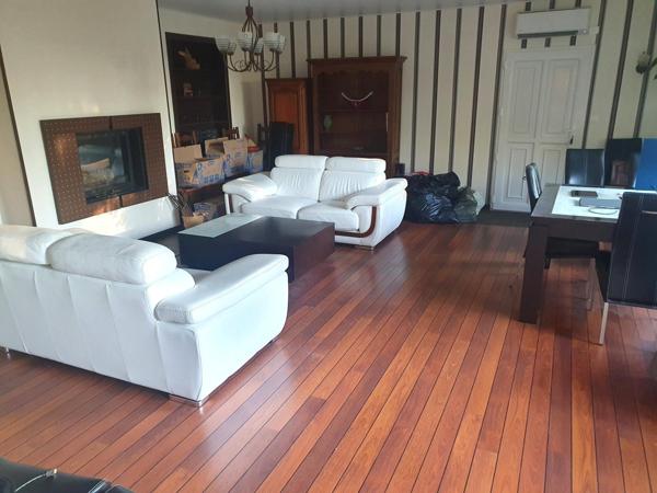 Maison individuelle 5 pièces + garages et atelier