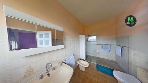 Maison 7 pièces - 216 m²