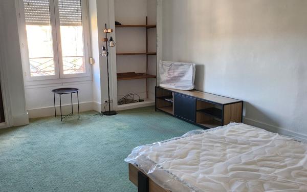 Maison à vendre    10 pièces •  Mamers