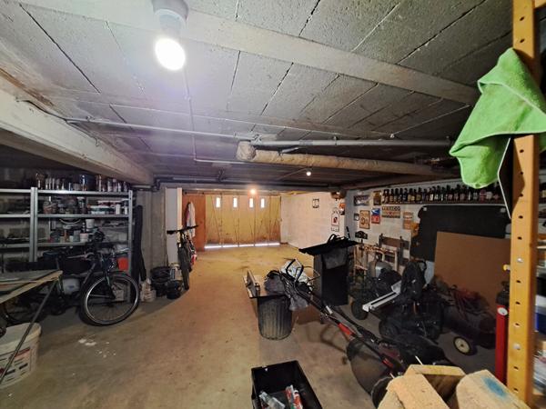 A VENDRE- GRANDE MAISON FAMILIALE A LA FLECHE