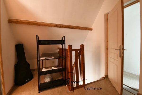 Charmante maison en pierres - située au coeur des Rosiers sur Loire